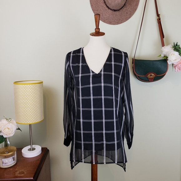 Vince Camuto Sheer Grid Pattern Long Sleeve NWT - Picture 1 of 6